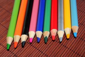 crayons-3259950_960_720.jpg